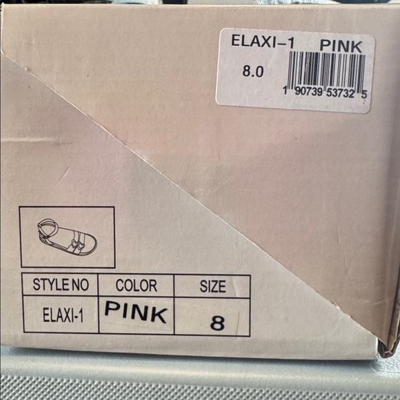 CHASE AND CHLOE. Elaxi Flatform
Sandal (Women) size 8 - Picture 8 of 8